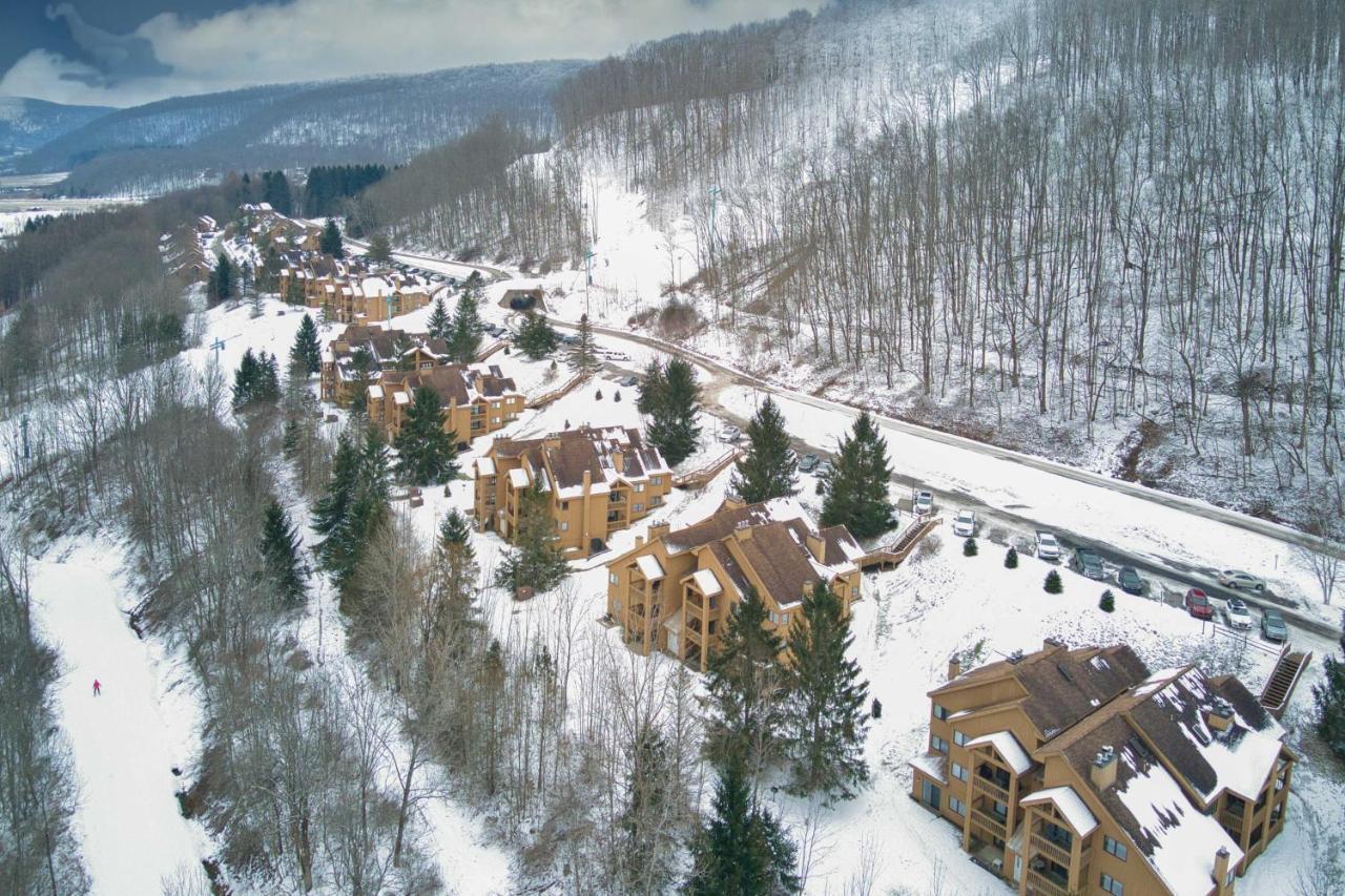 Ski-Inandout And Golf Condo With Aandc At Holiday Valley! Ellicottville Esterno foto