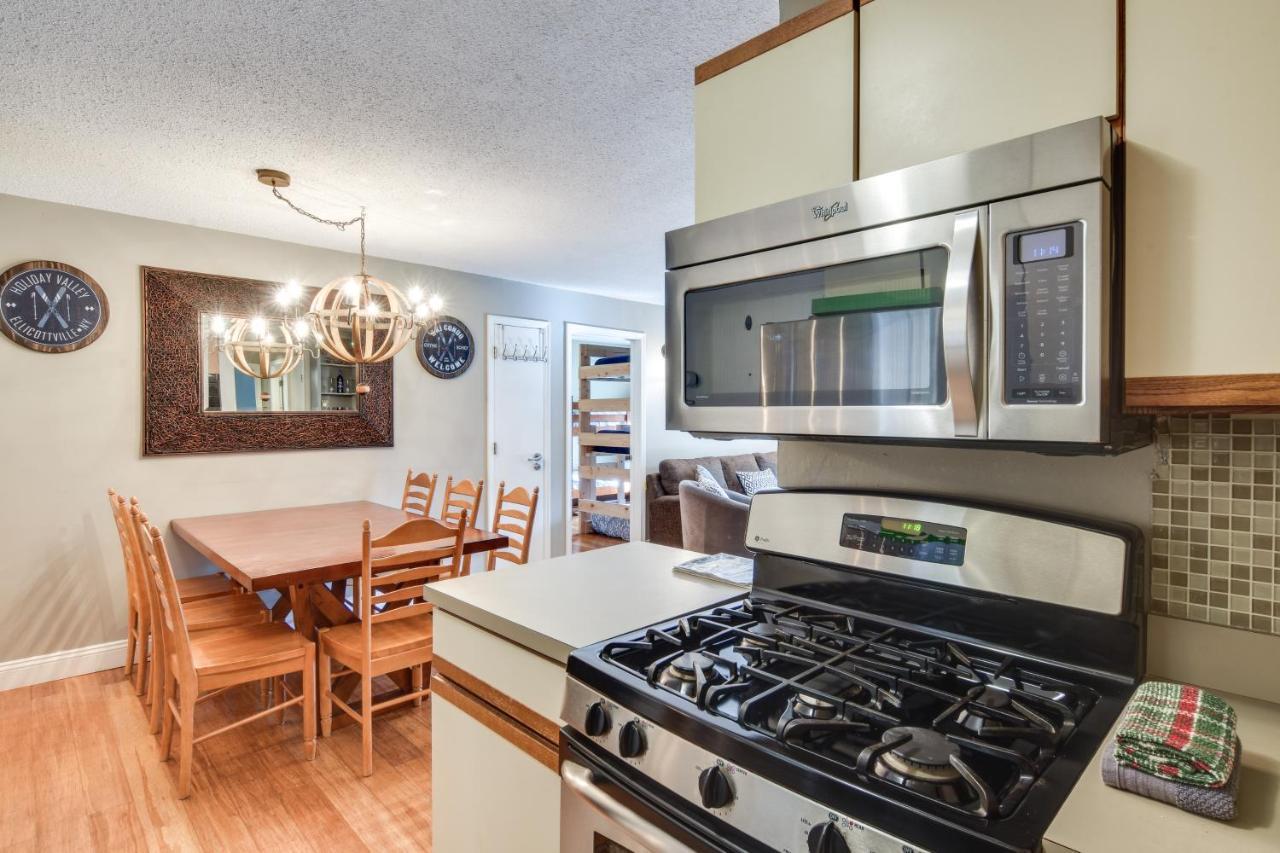 Ski-Inandout And Golf Condo With Aandc At Holiday Valley! Ellicottville Esterno foto